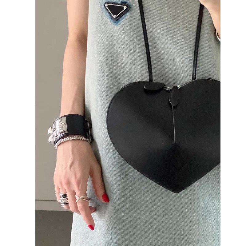 1629 New in Heart-shaped women crossbody bag