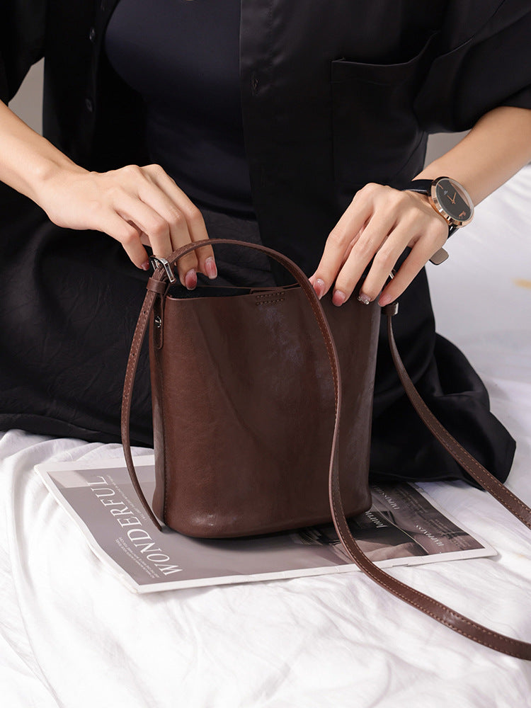 226 genuine leather bucket handbag