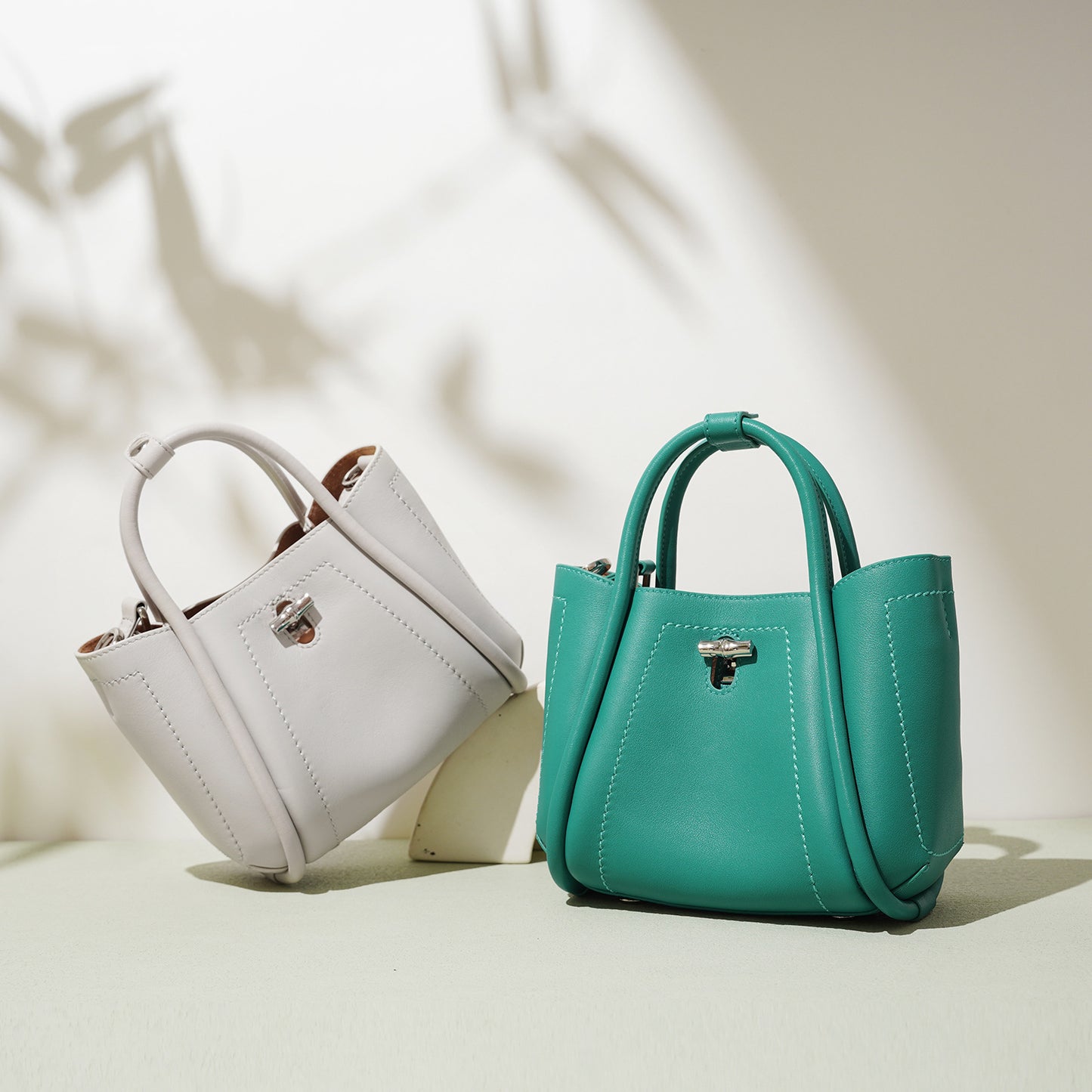 2328 cowhide leather small handbag