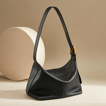 2160 large hobo shoulder bag