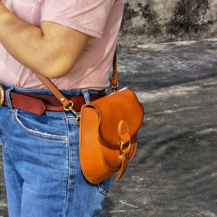 1732 handmade women saddle crossbody bag