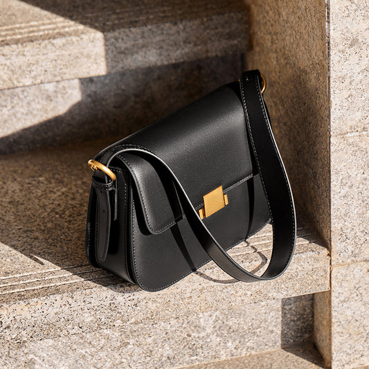 1686 New in leather flap crossbody bag