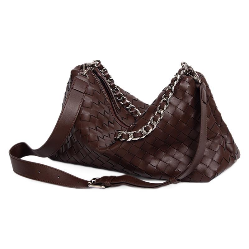 1885 handmade knit chain shoulder bag