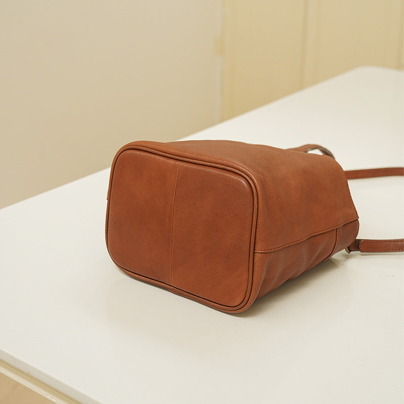 1628 vintage leather bucket handbag