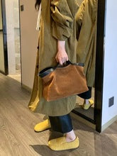 2834 large hobo in suede