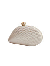 552 acrylic shell clutch bag