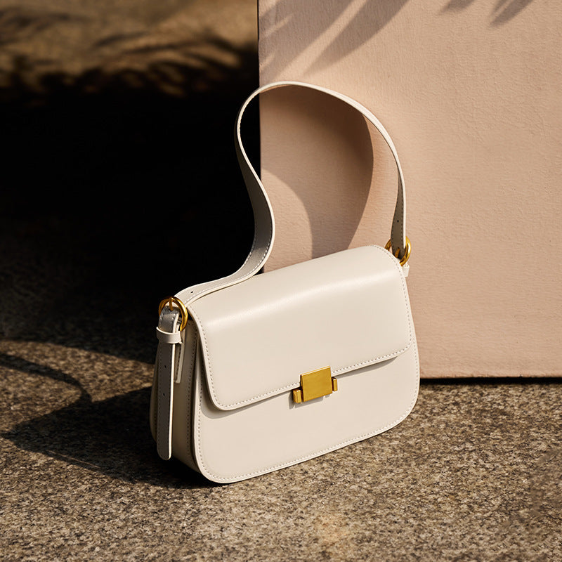 1686 New in leather flap crossbody bag