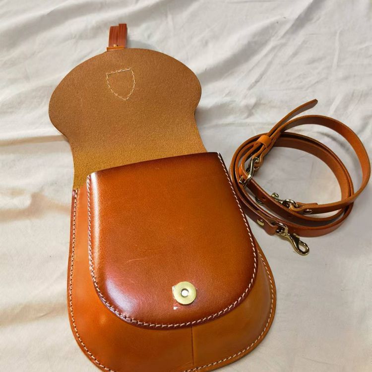 1732 handmade women saddle crossbody bag