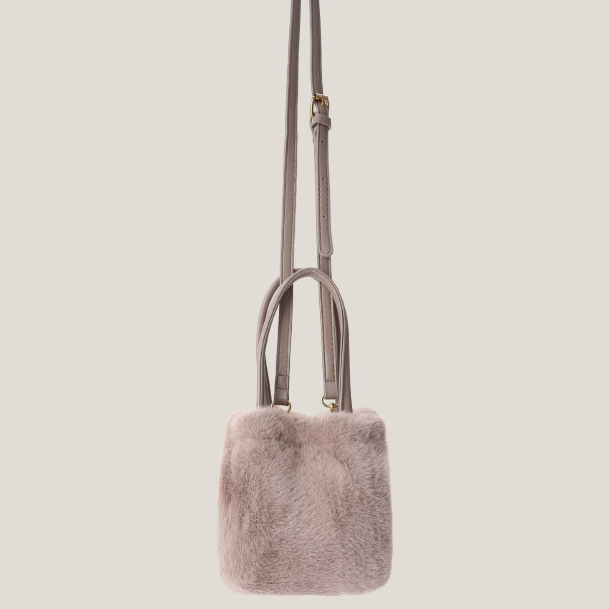 1817 faux fur  bucket handbag