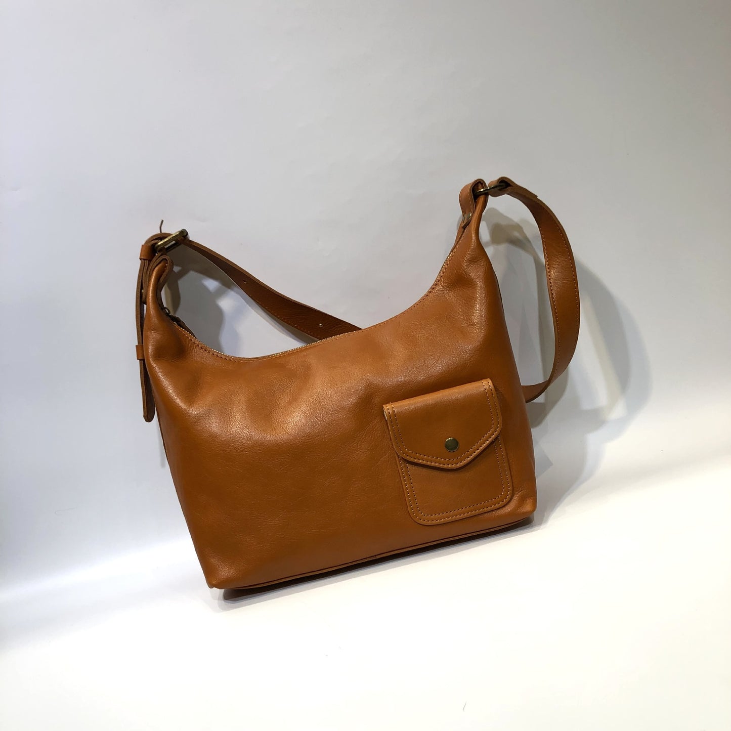 1866 leather hobo