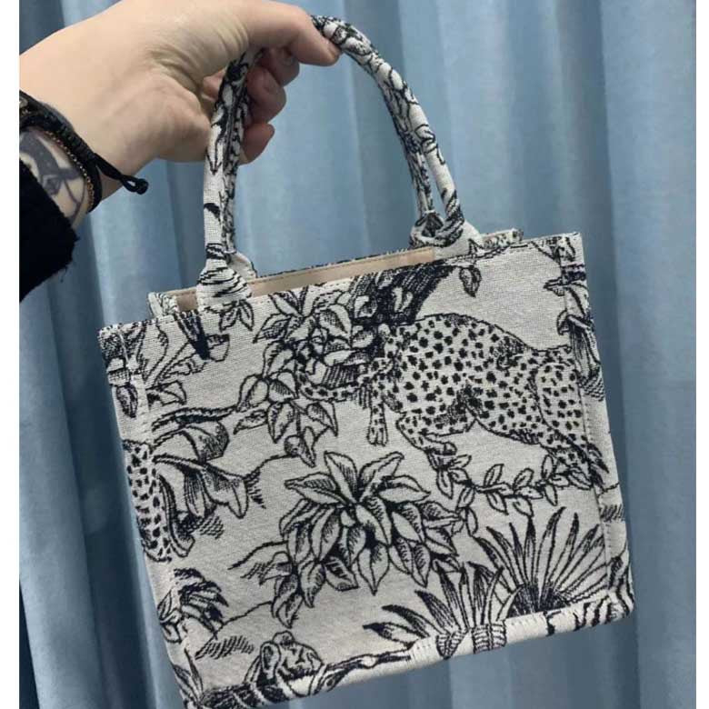 1906 canvas embroidery handbag