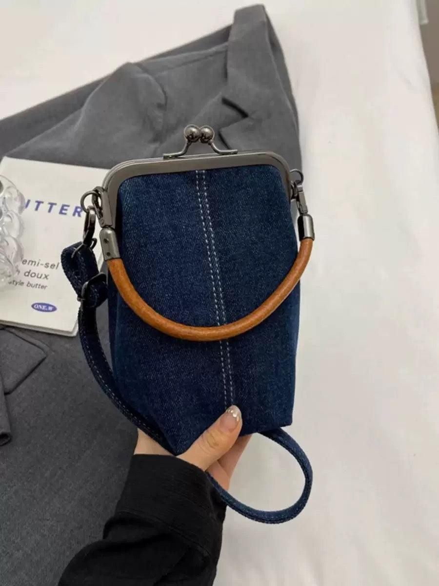 4832New handbag
