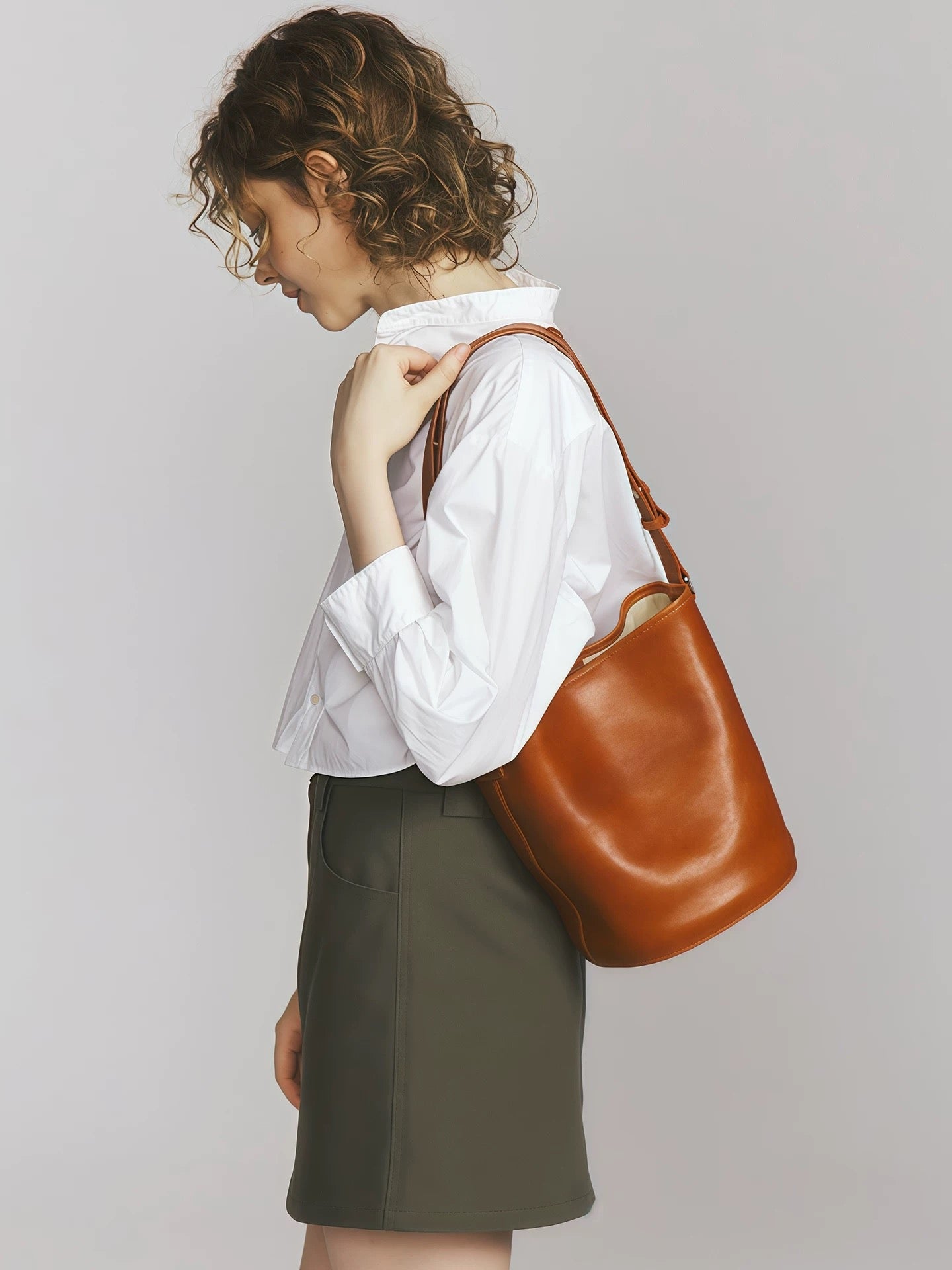 4653 genuine leather bucket bag