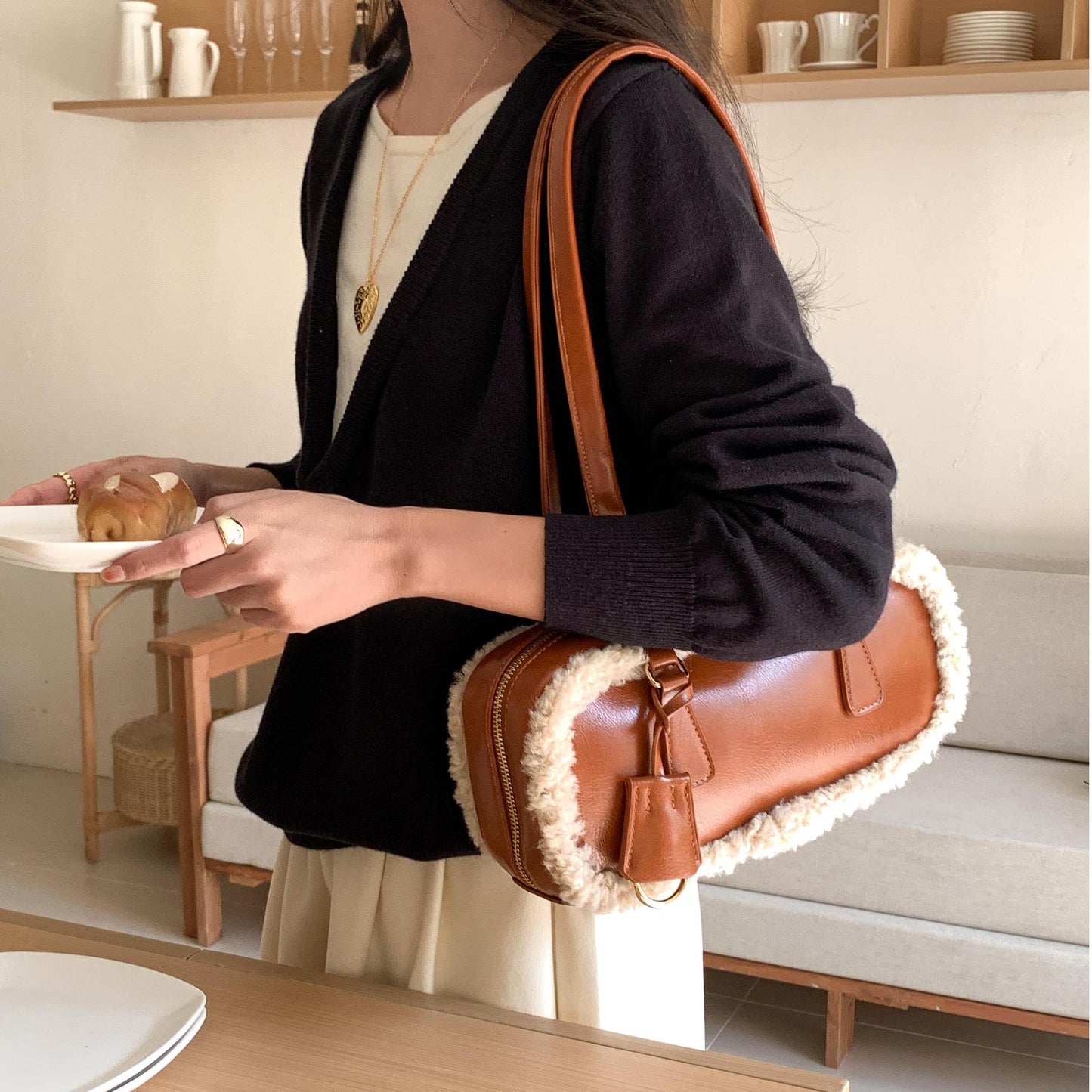3149classic handbag
