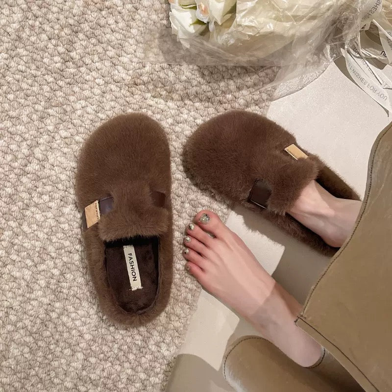 4186fashion slippers
