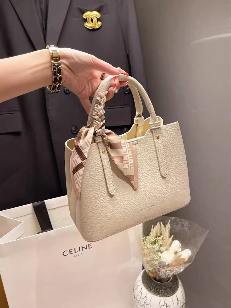 4099 Designer handbag