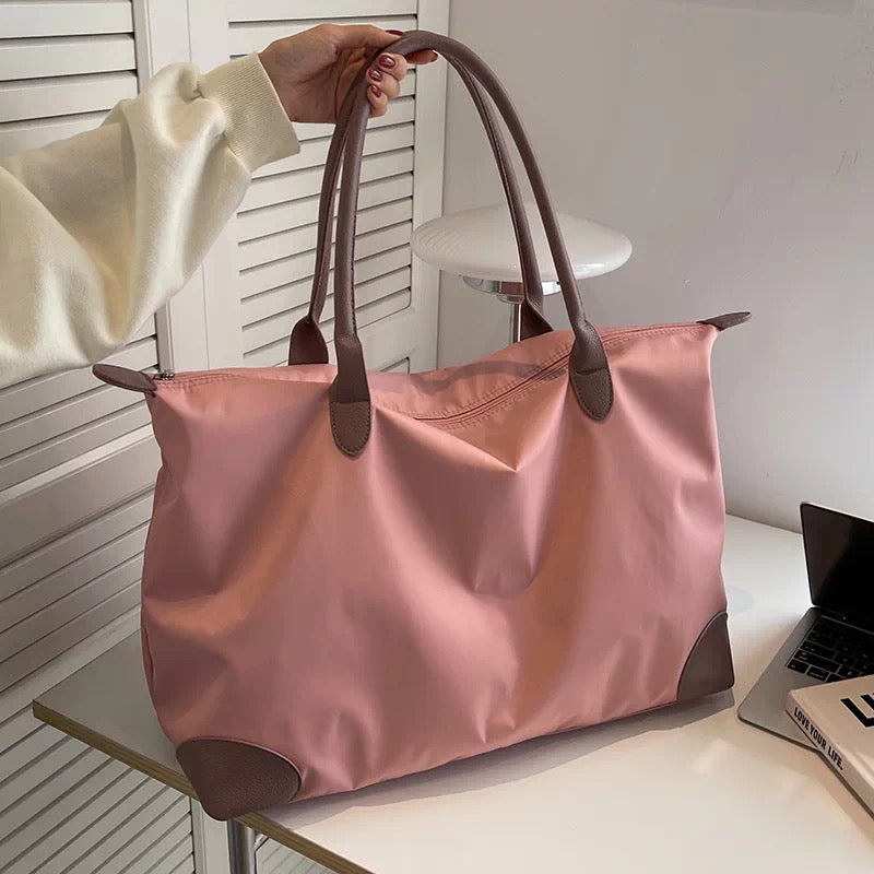4476 large nylon duffle