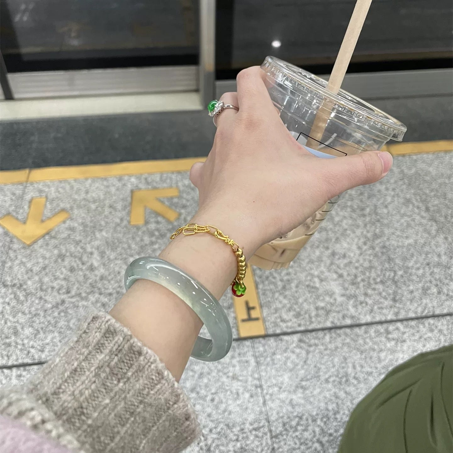 3164Women bracelet