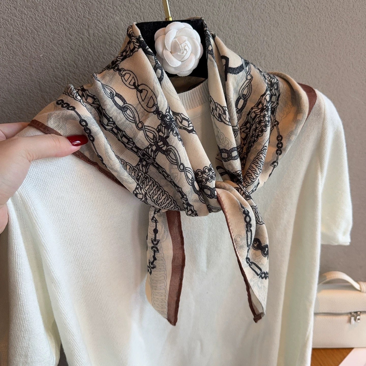 4596 silk scarf