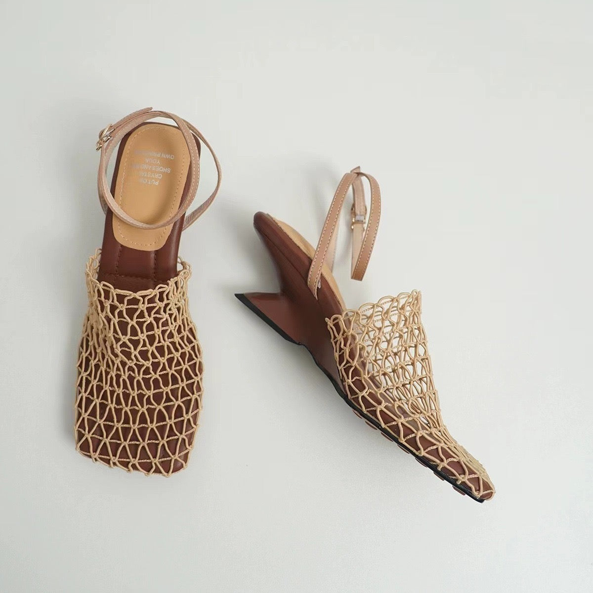 4232 Hollowed out square toe high heel sandals