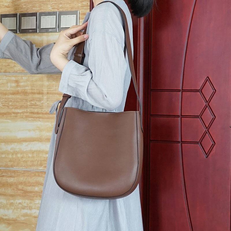 2292 large capacity women messenger bag