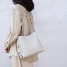 2246 classic leather bucket handbag