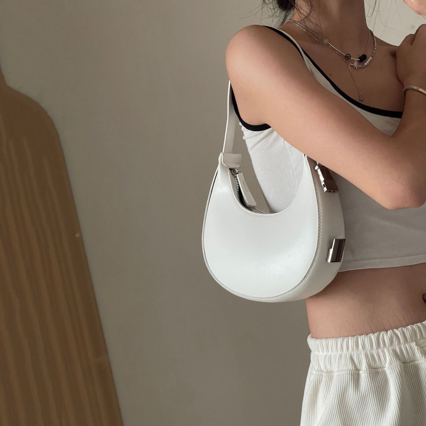 3958 Lunar-shaped Underarm Bag