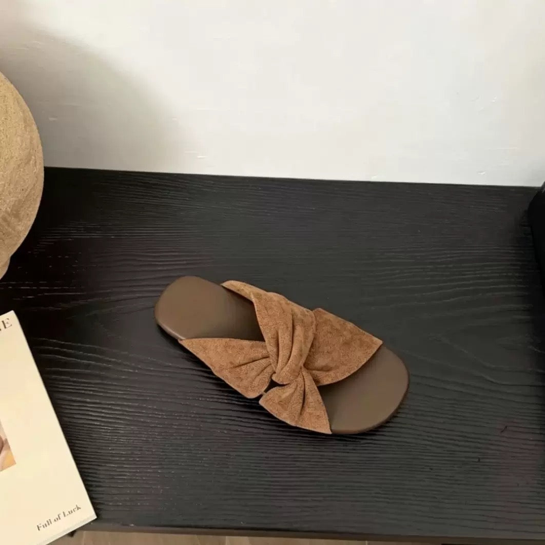 4894Summer slippers