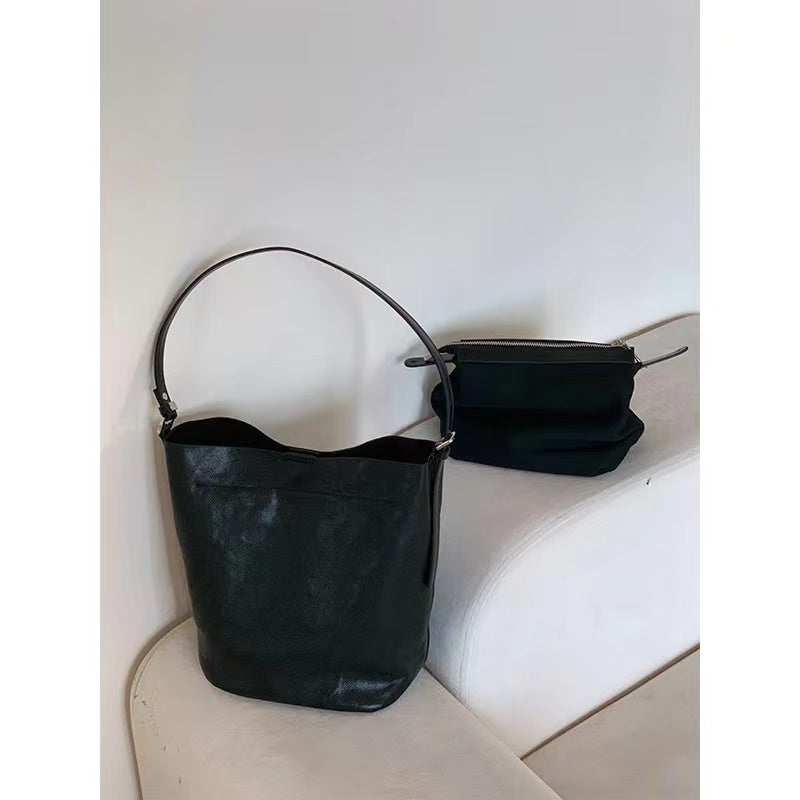 2004 string bucket handbag