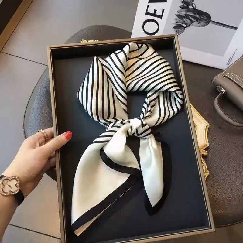 2581 Women's Luxury Square Silk Scarf