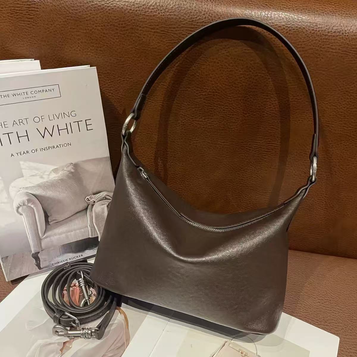 2597 Women's  Leather Banquet Bag