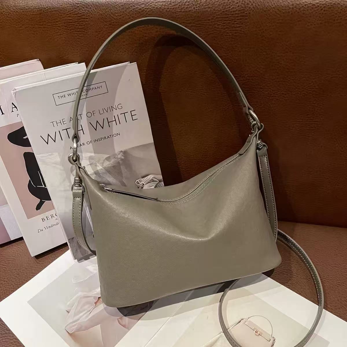 2597 Women's  Leather Banquet Bag