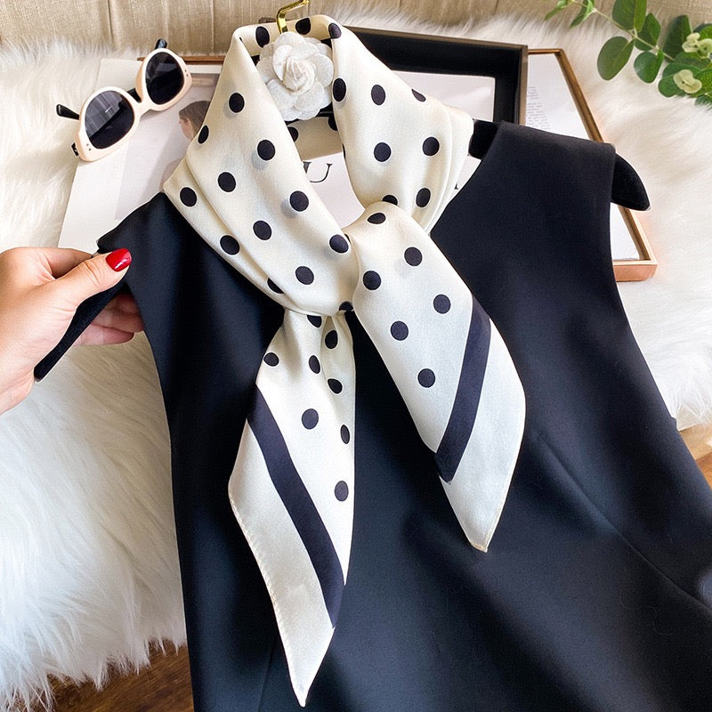 3990 Large Square Scarf