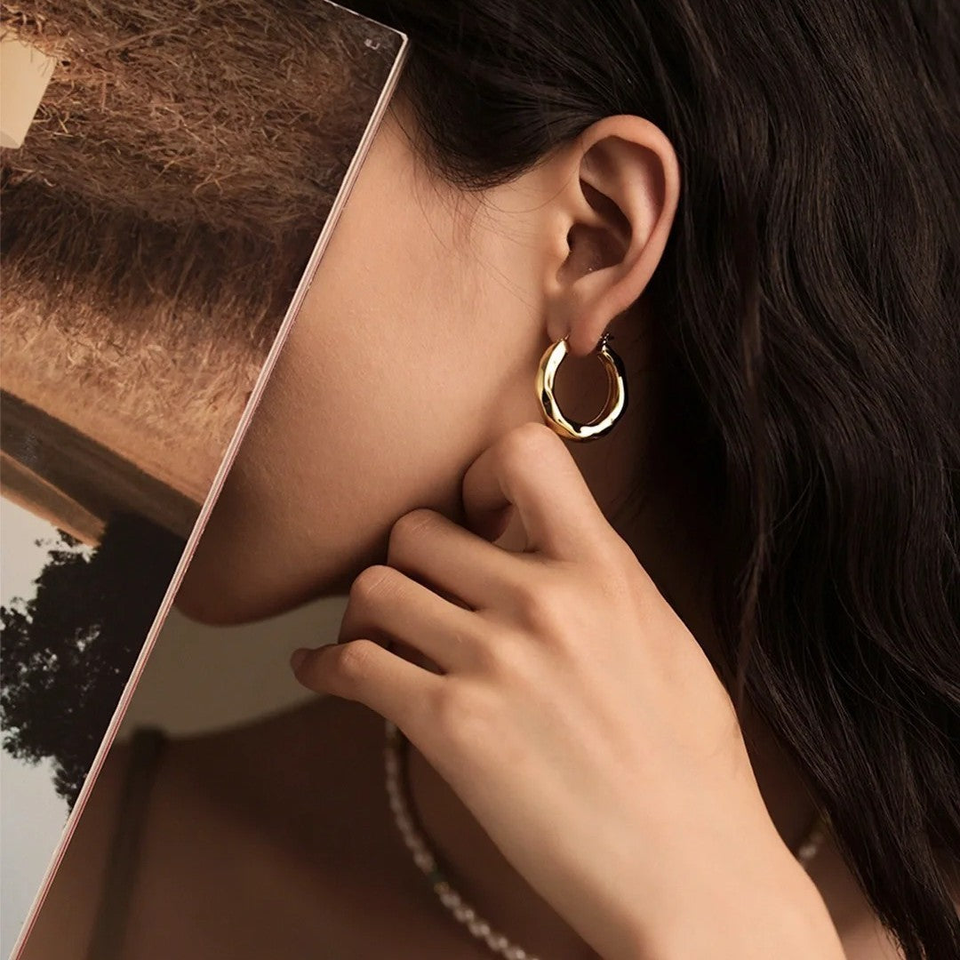 3249Classic earrings