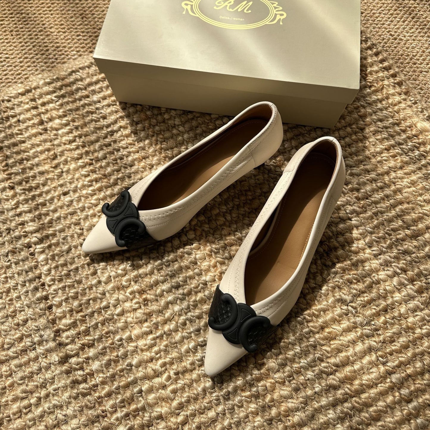 3183 Women's Fashion Flats