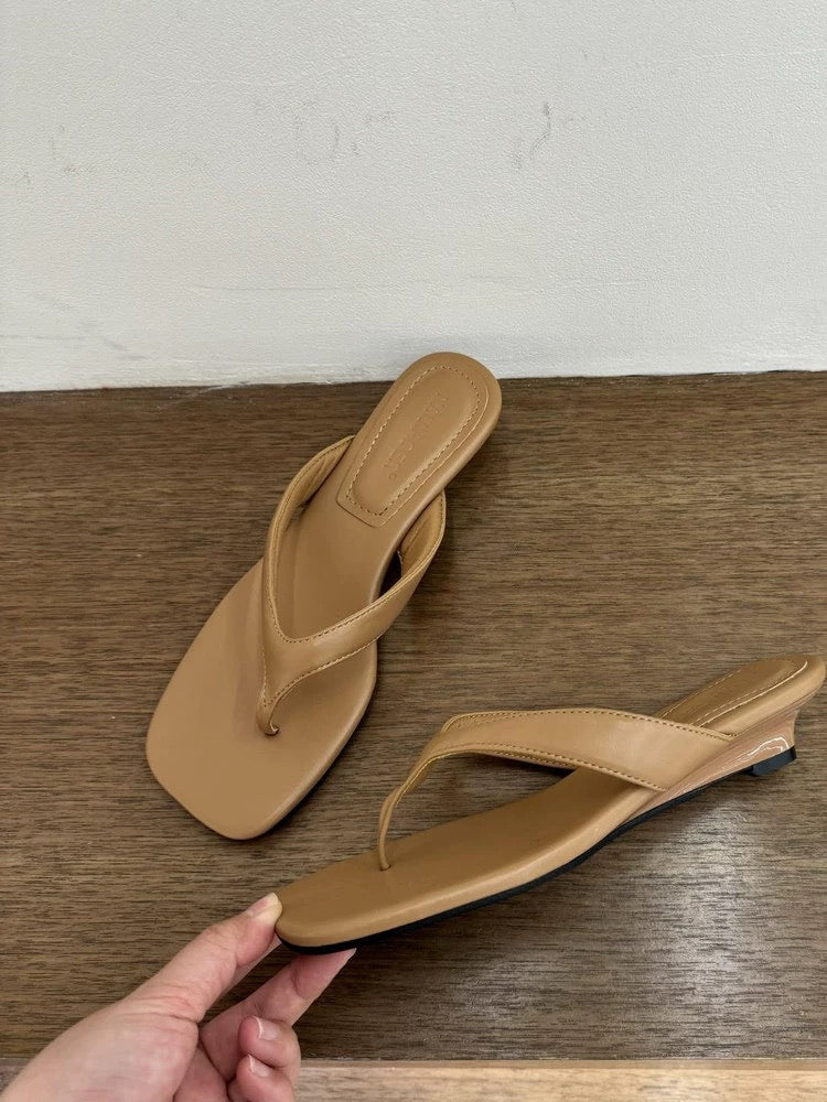 4649 women's flip flop