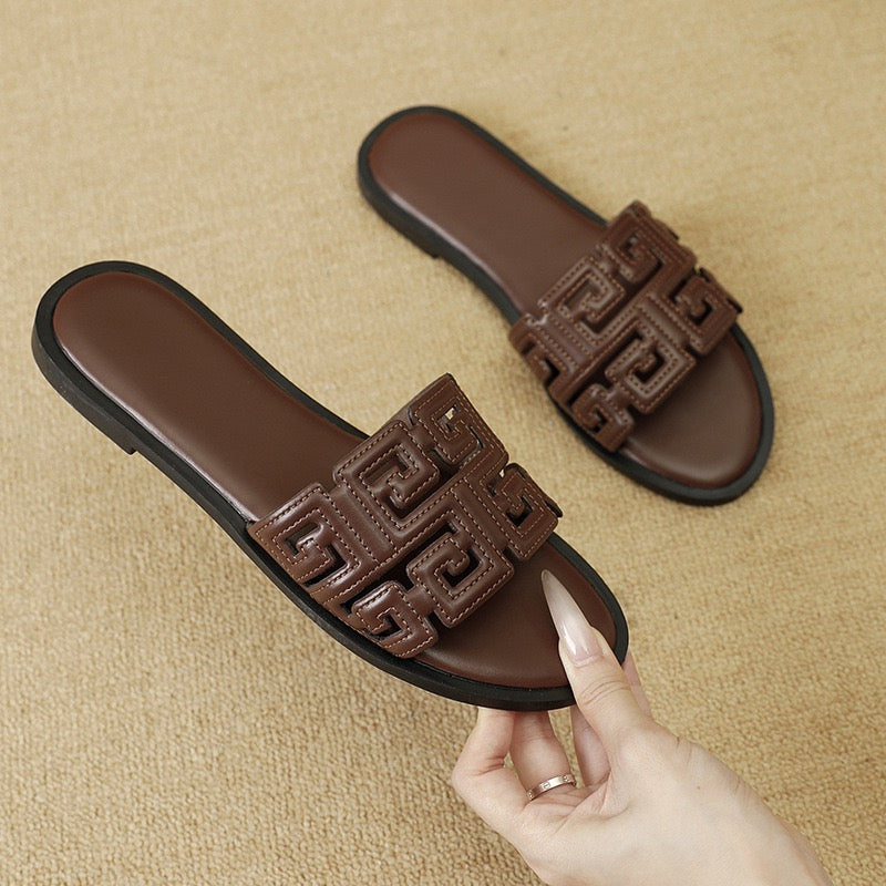 3735 Women‘s Fashion Slippers