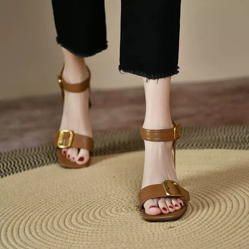 4183high heels