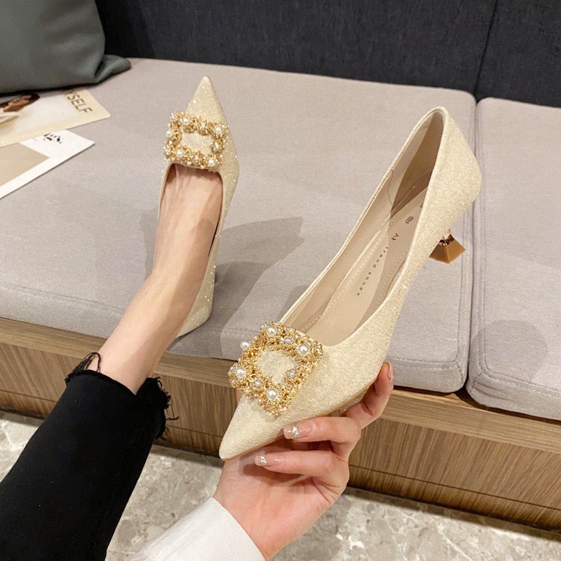 3266 High heels with diamonds
