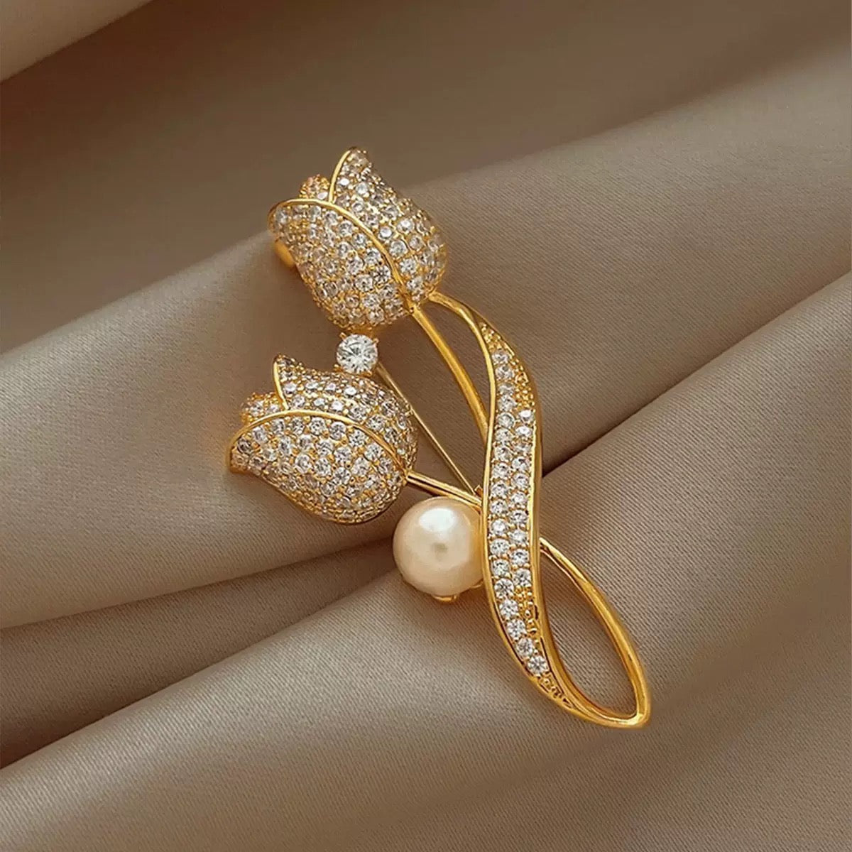 3506 Decorative Brooch