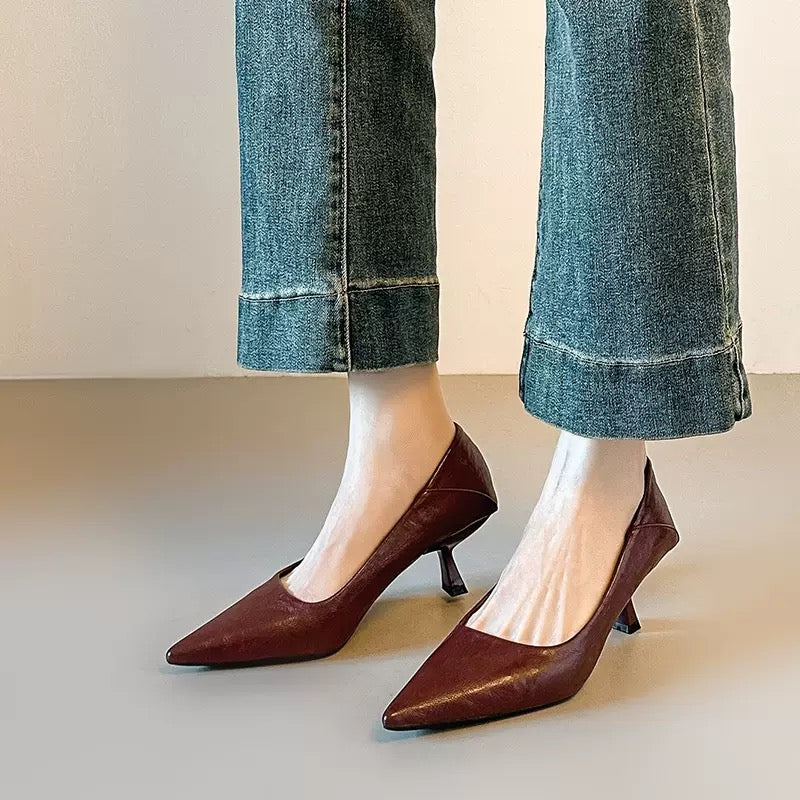 4056 genuine leather pointed-toe pump