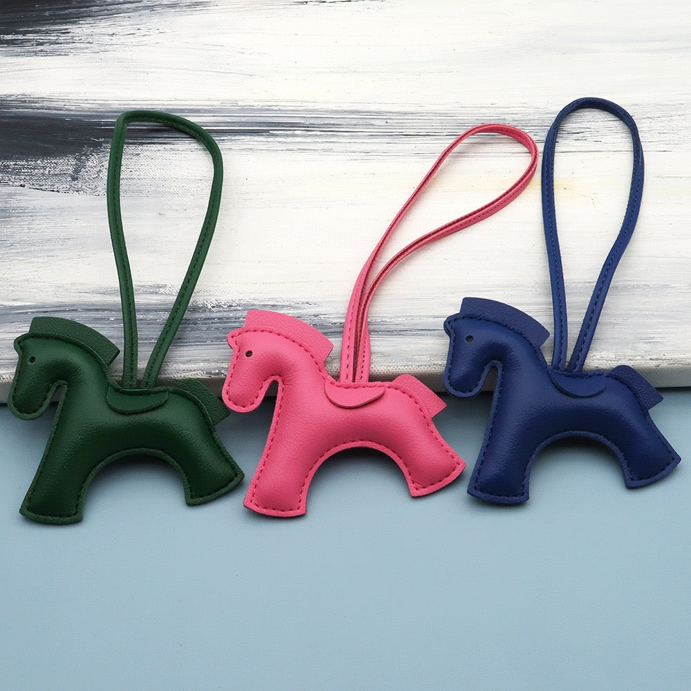 4016 Fashion Pegasus Charm