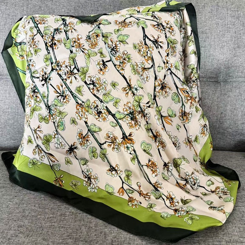 3828 Large Square Scarf
