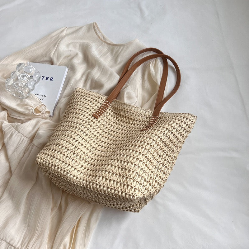 4268 Women's woven bag