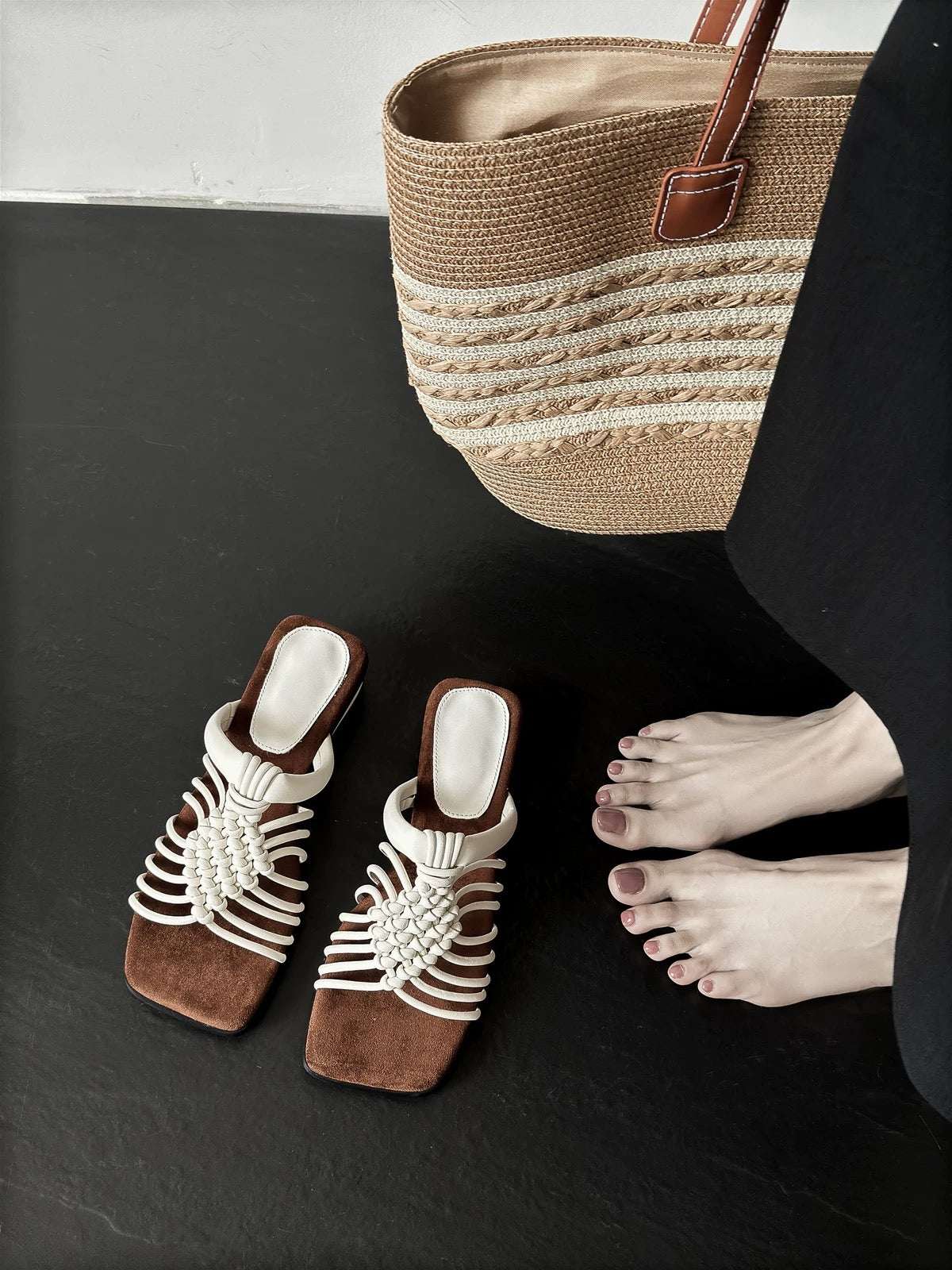 4388 genuine leather fashion slide