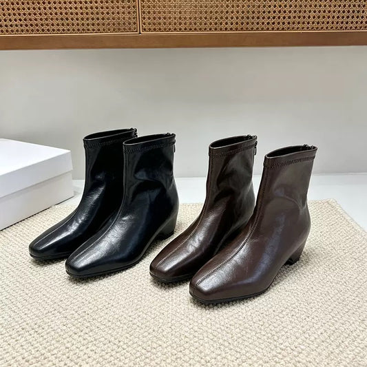 5077Classic boots