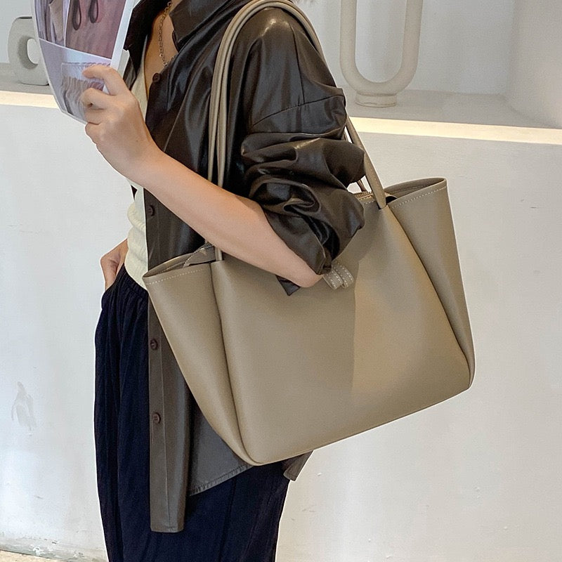 4070 Women's Tote bag