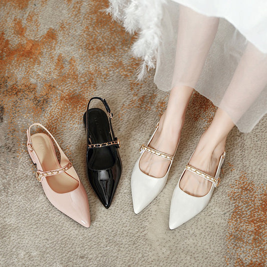 3856 pointed-toe high-heel sandals。