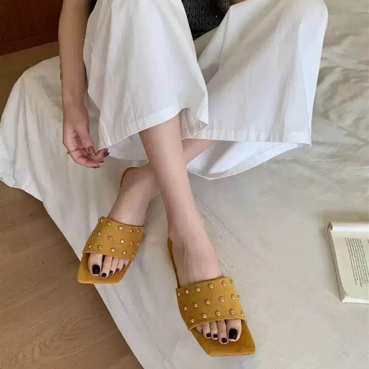 4728rivet slippers
