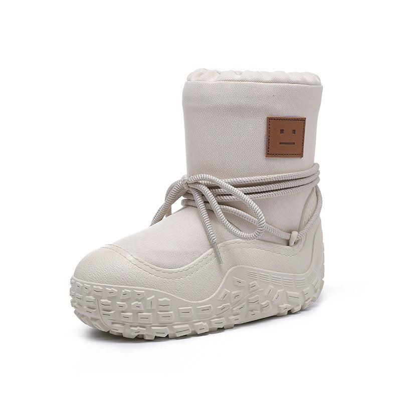 3671 Fashionable Cuffed Boots